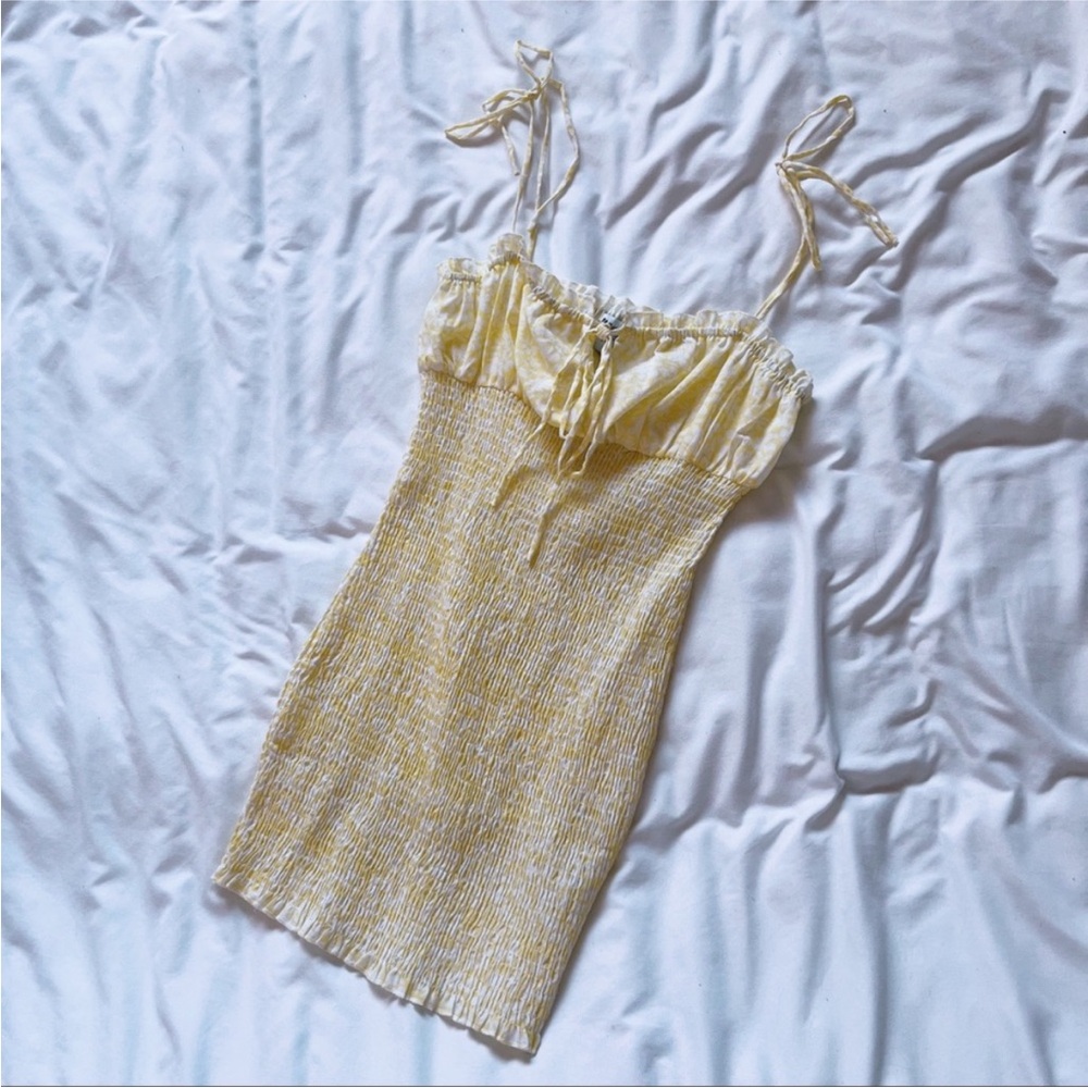 Princess Polly pastel yellow mini dress. Size 4